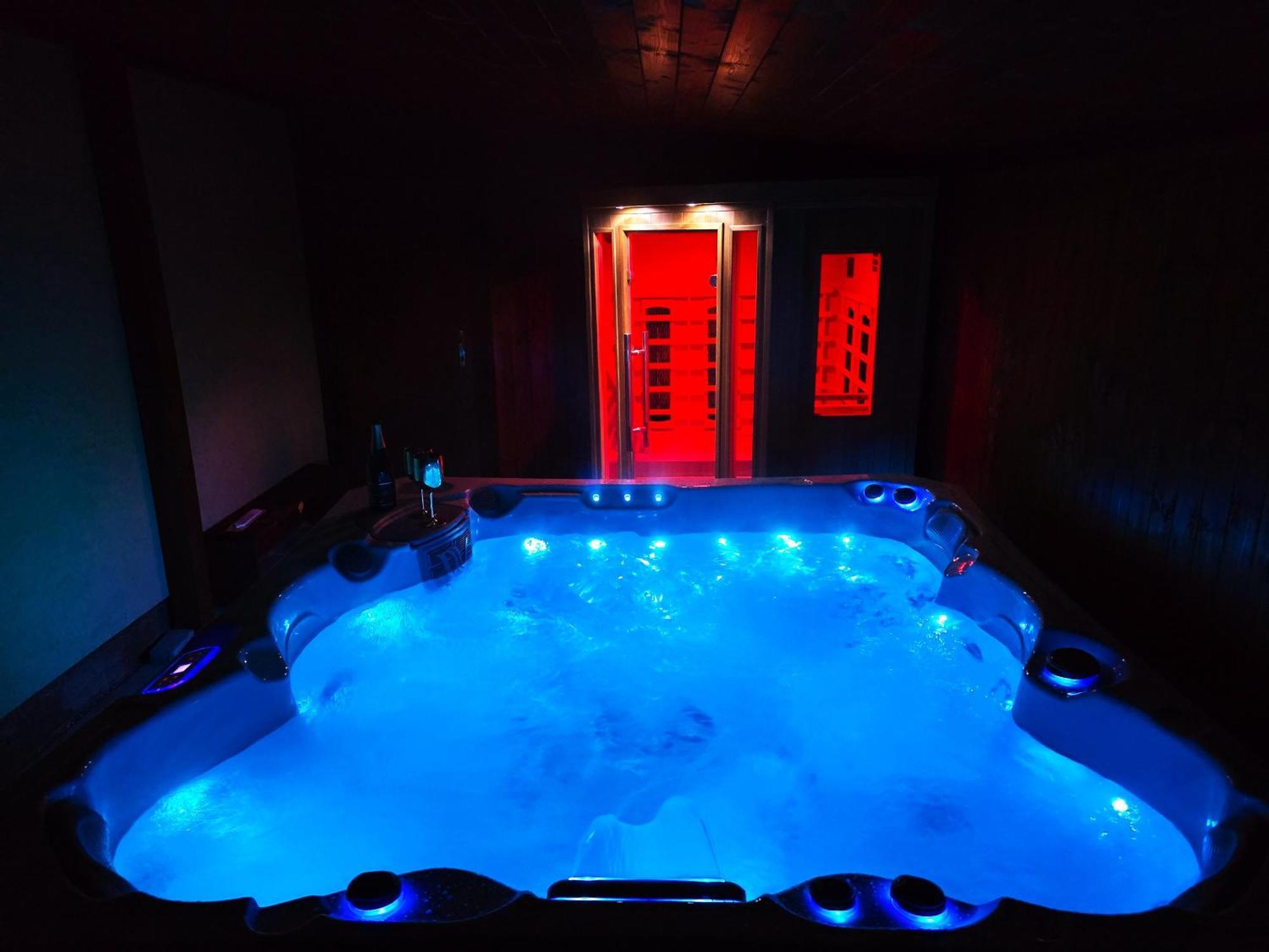 Vila Max - Whirlpool & Bazen & Sauna Velké Losiny エクステリア 写真